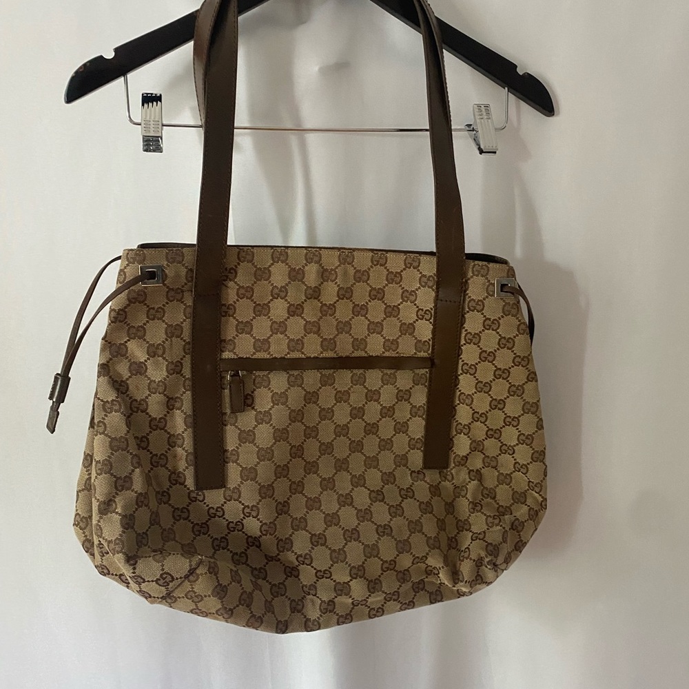 Gucci canvas purse